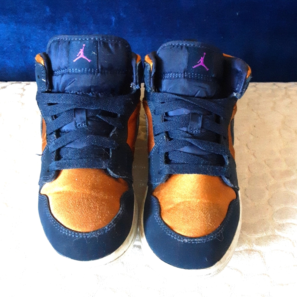 Boys sneakers